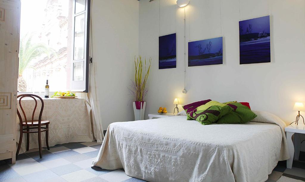 Aghinas Hotel Bosa Eksteriør billede