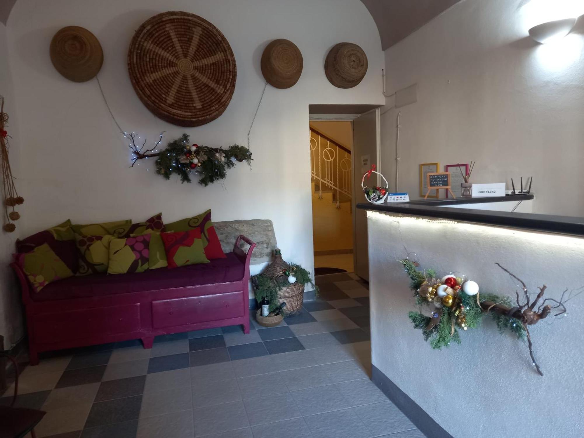 Aghinas Hotel Bosa Eksteriør billede