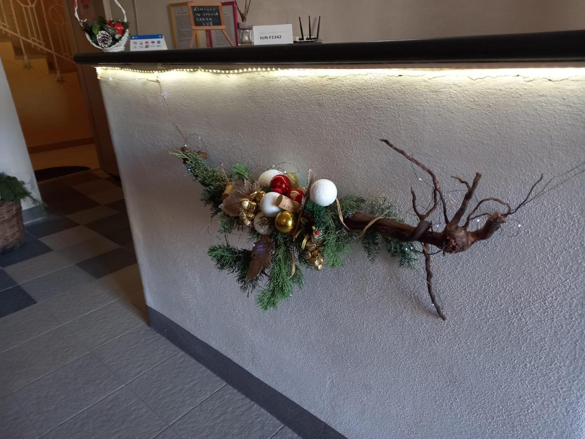 Aghinas Hotel Bosa Eksteriør billede